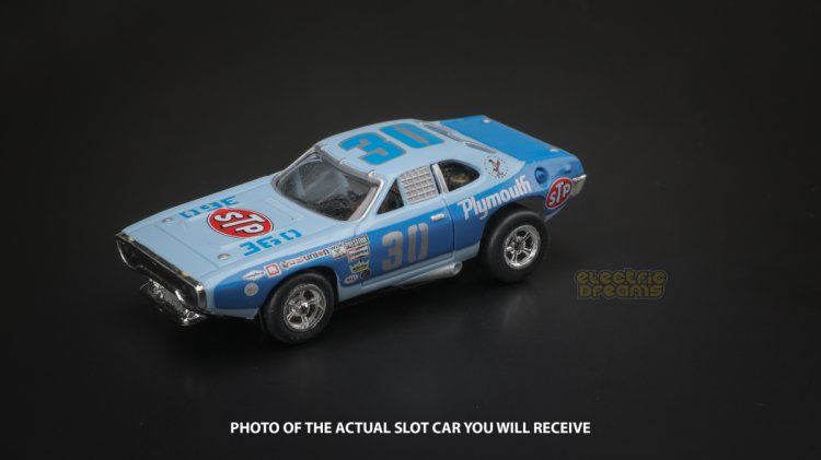 Dodge Challenger #30 - STP