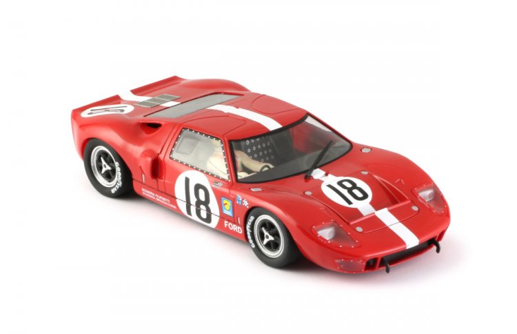 Slot.it CA18E-Un - Ford GT40 - #18 Maglioli / Casoni - '67 Le Mans