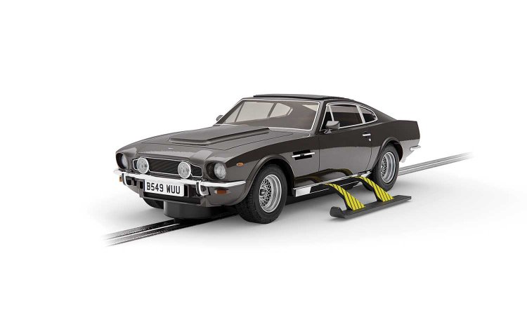 Scalextric C4239 - James Bond Aston Martin V8 - The Living Daylights