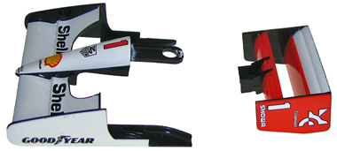 Sloting Plus SP40216009 - Universal Front Wheels - Press-on Plastic - 16 x 9mm - pair